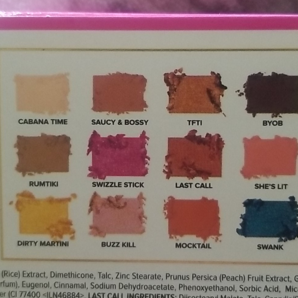 Too faced eye shadow pallet - Picture 2 of 4